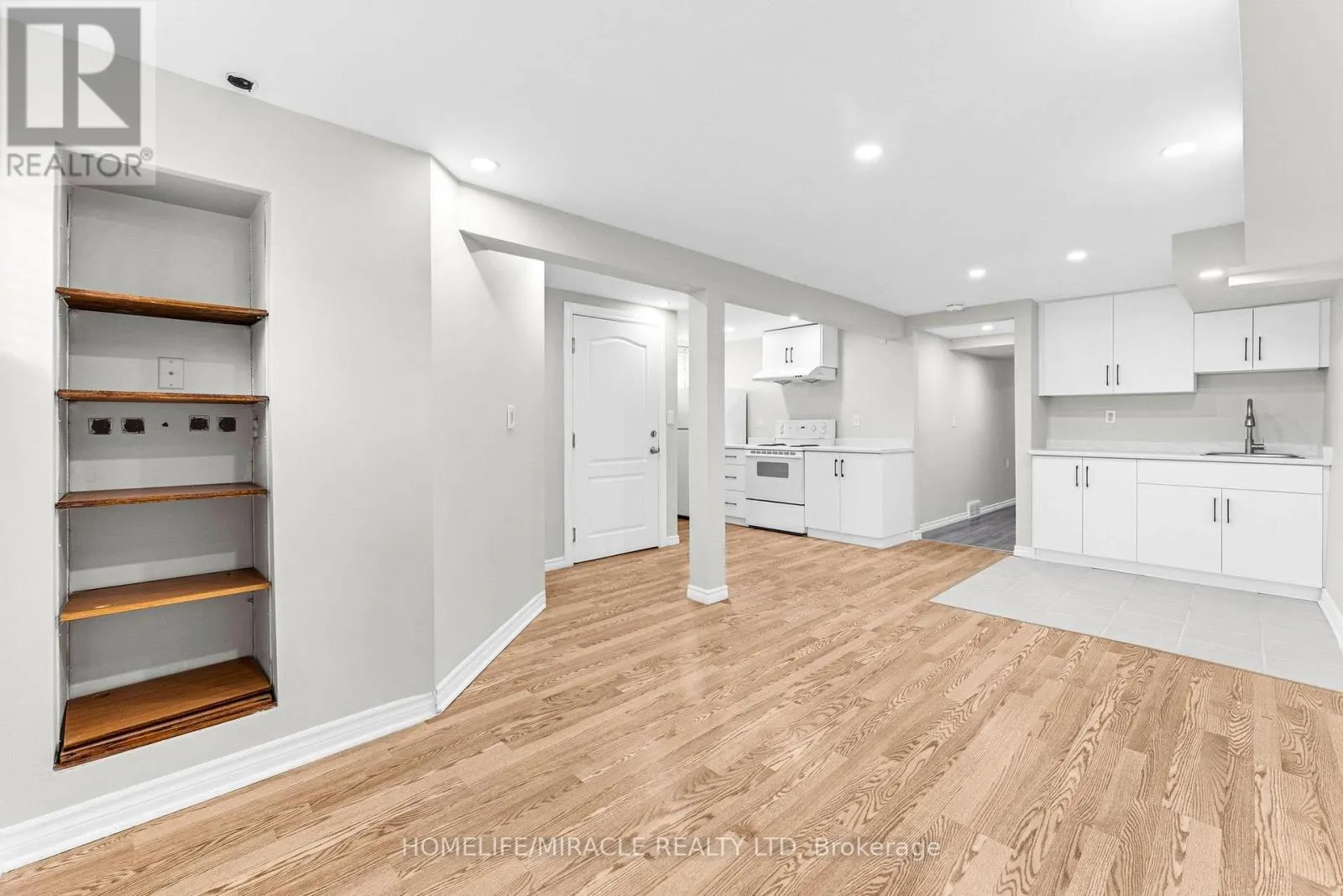 119 NICKOLAS CRESCENT