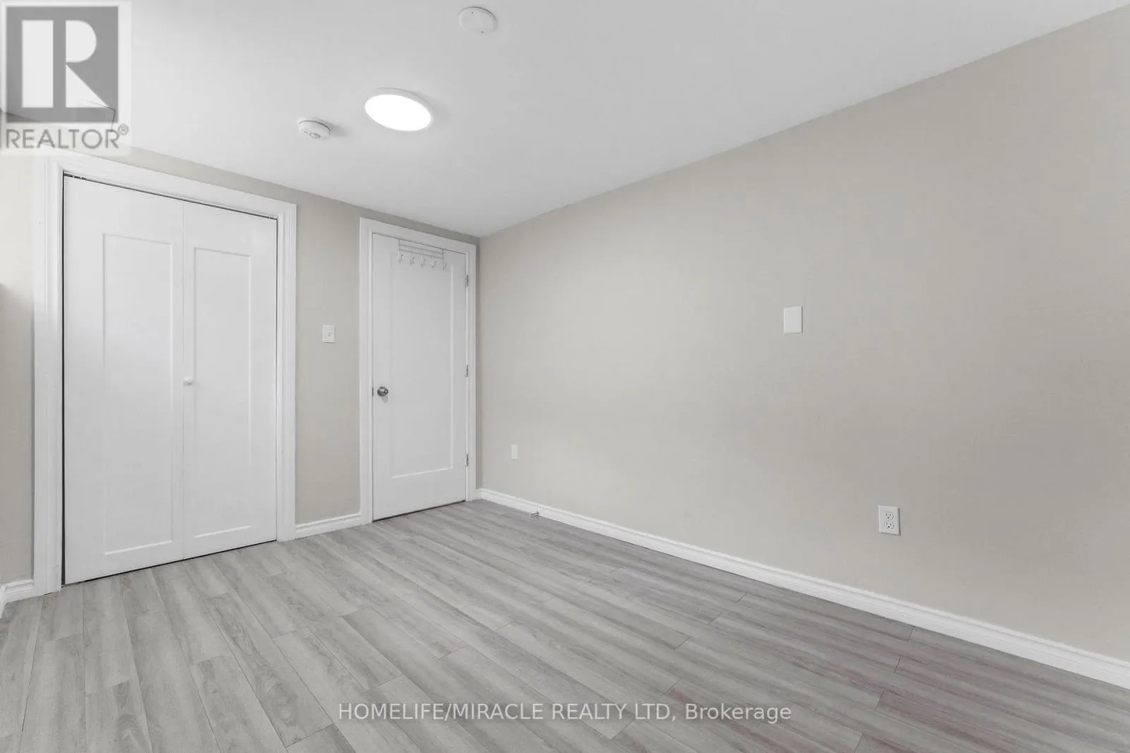 119 NICKOLAS CRESCENT