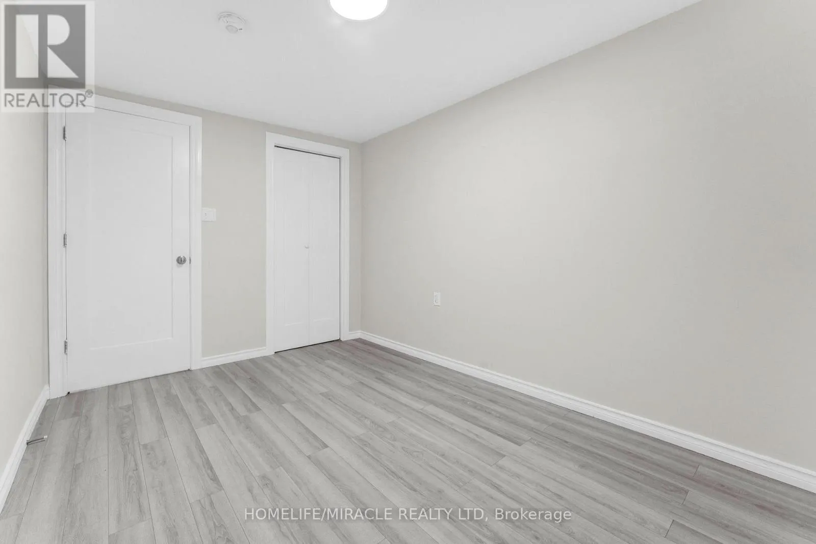 119 NICKOLAS CRESCENT