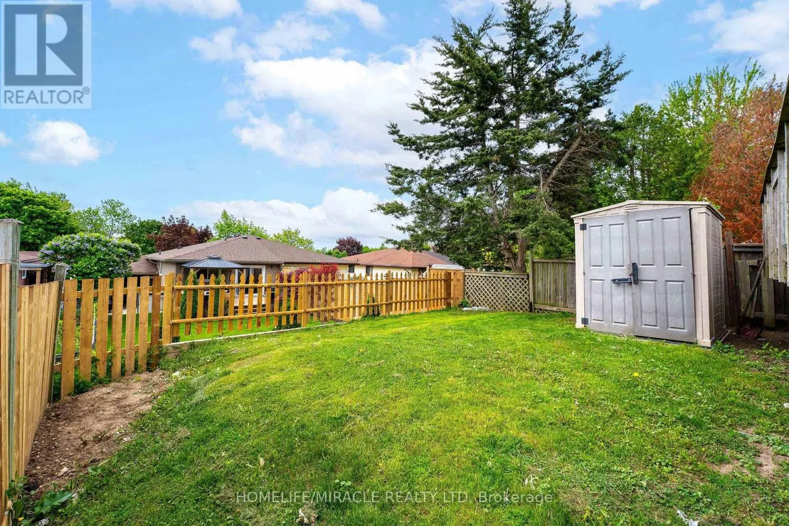 119 NICKOLAS CRESCENT