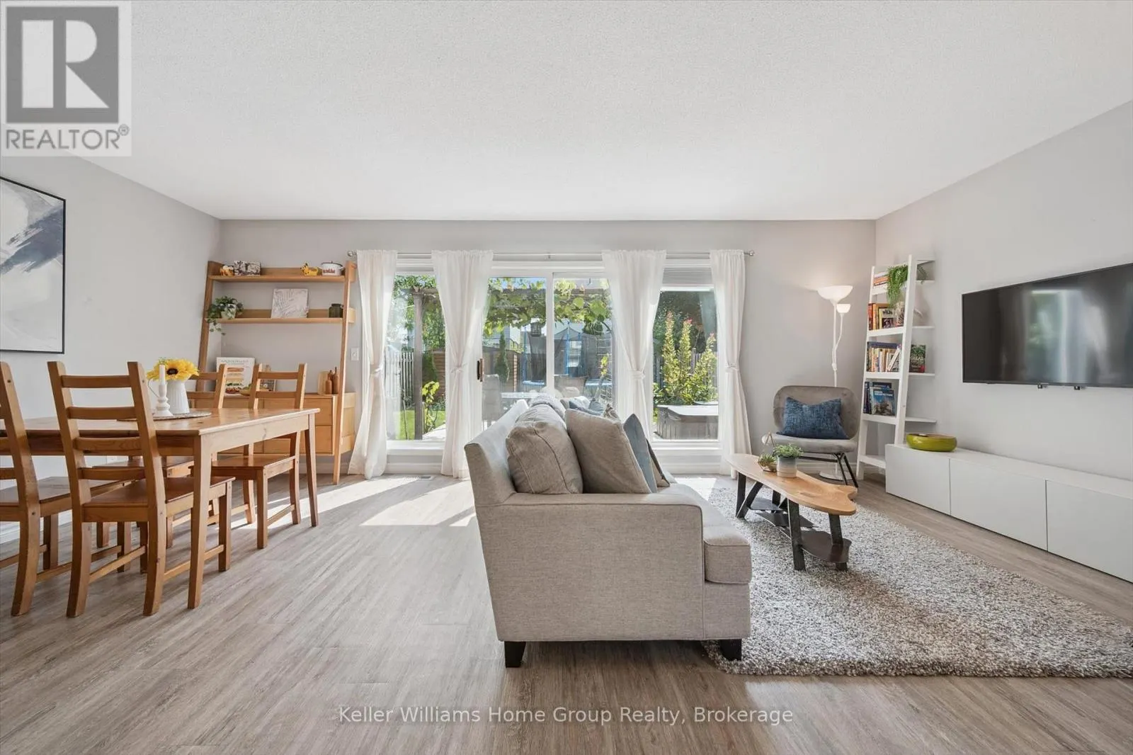 47 BUCKTHORN CRESCENT