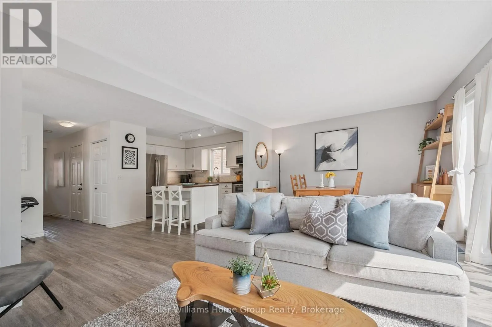 47 BUCKTHORN CRESCENT