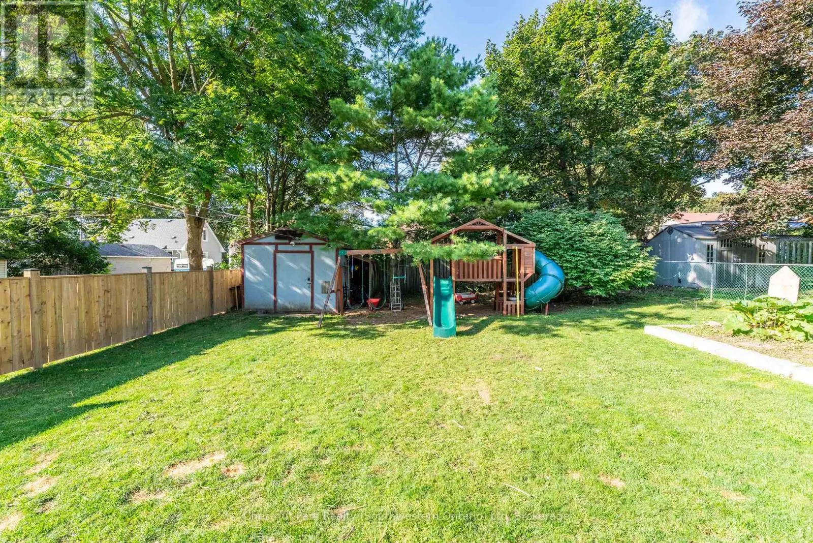 6 GOLDIE AVENUE