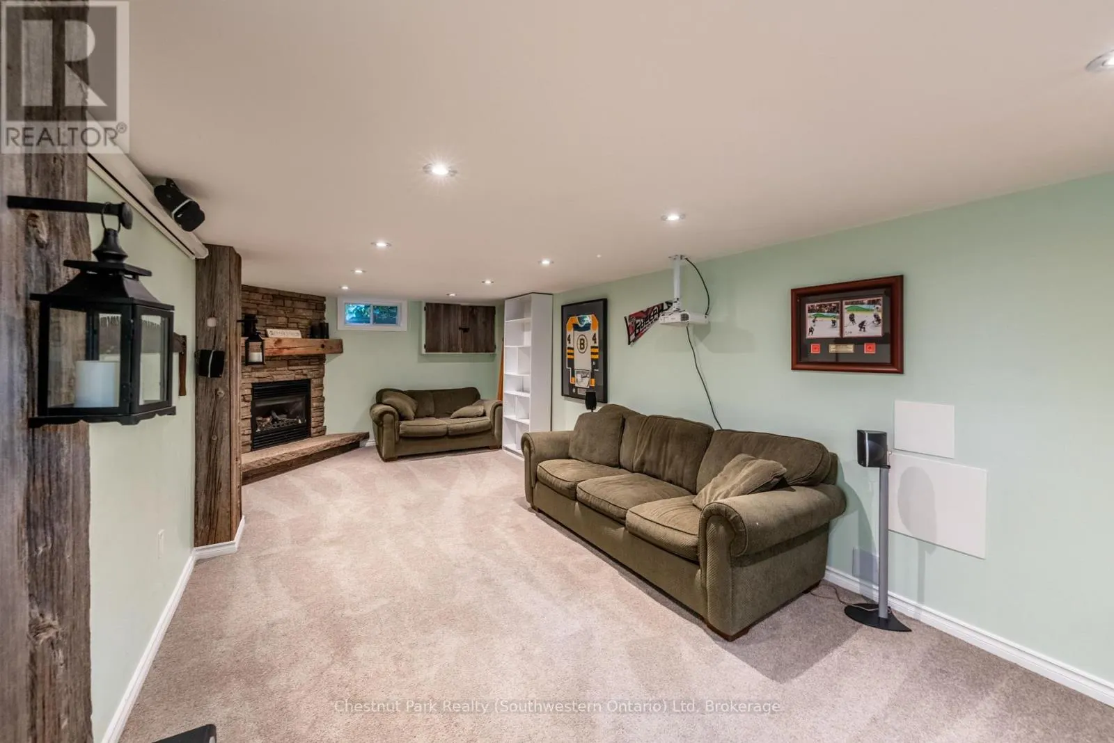 6 GOLDIE AVENUE