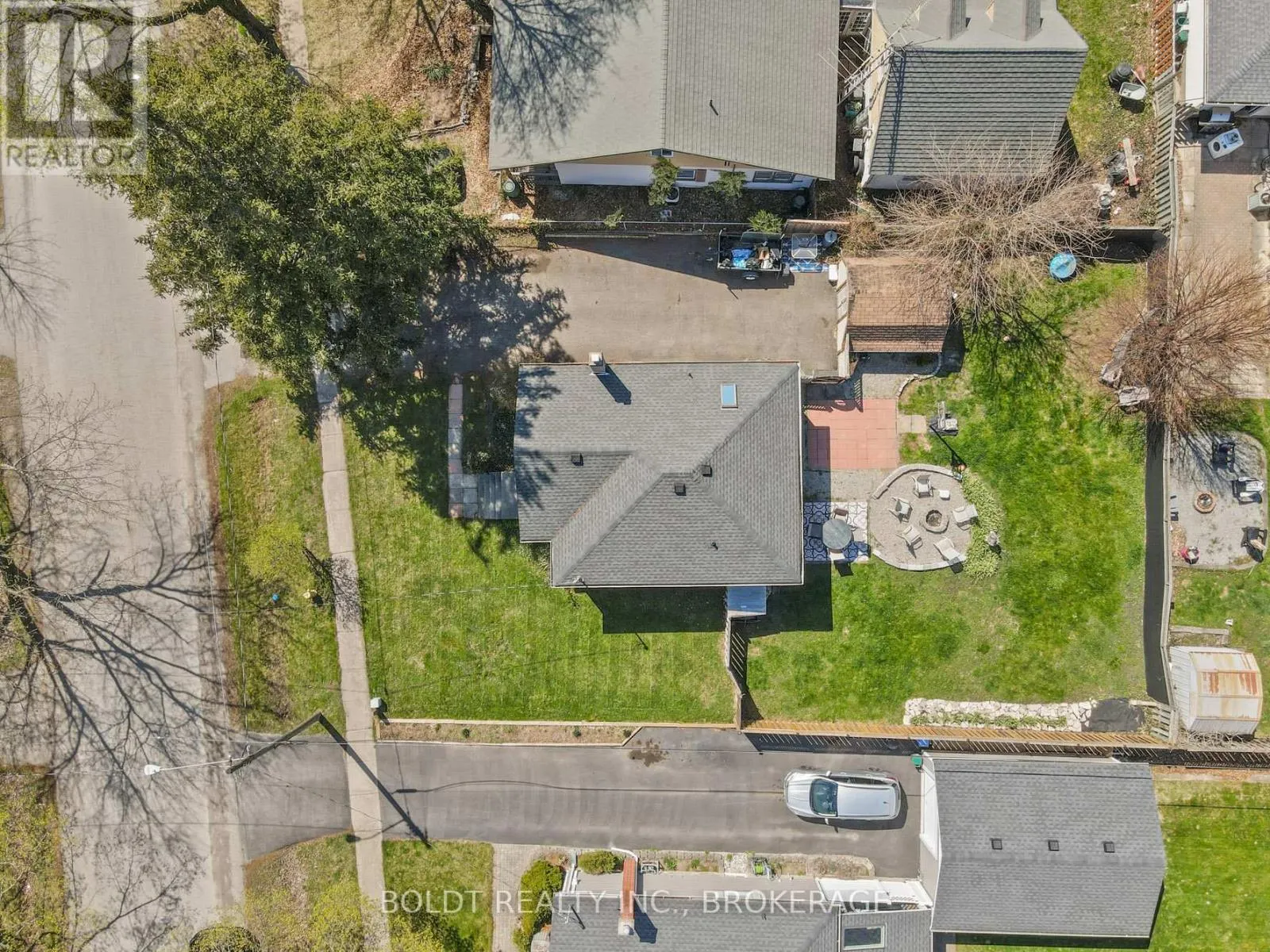 11 EDWARD AVENUE