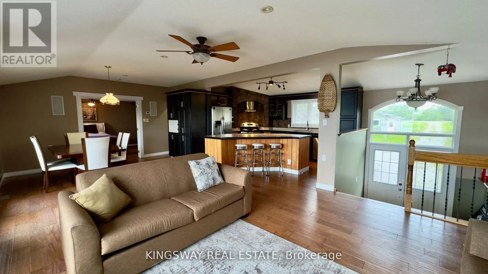 18 MITCHELLVIEW ROAD