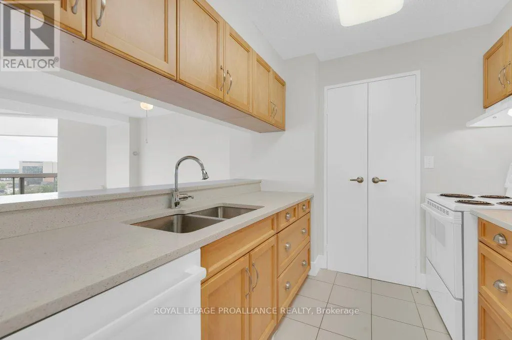 906 - 344 FRONT STREET, #906