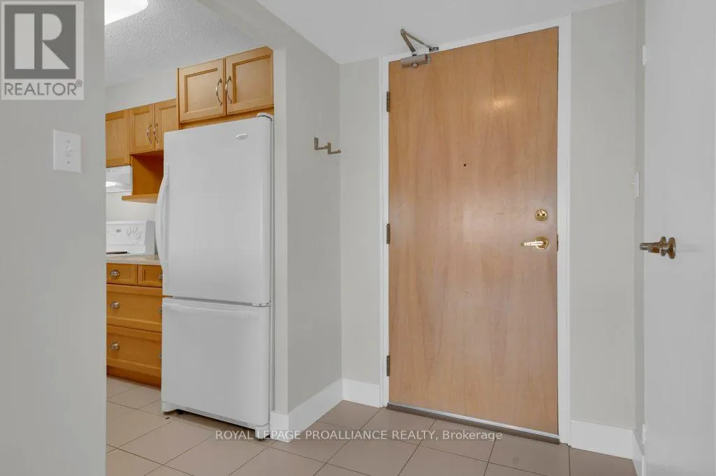 906 - 344 FRONT STREET, #906