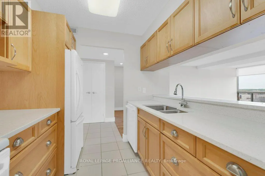 906 - 344 FRONT STREET, #906