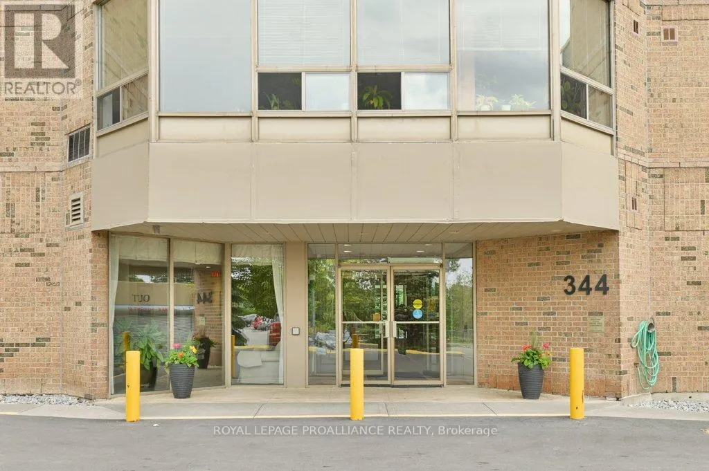 906 - 344 FRONT STREET, #906
