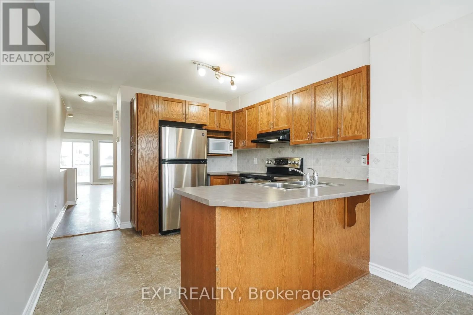 620 LAKERIDGE DRIVE