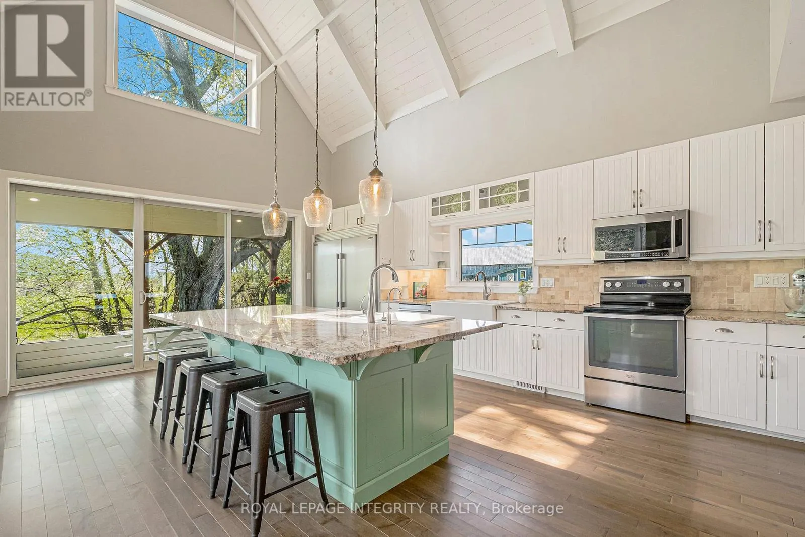 6548 CARP ROAD