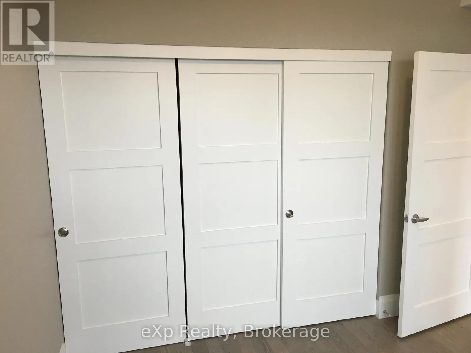 804 - 63 ARTHUR STREET S, #804
