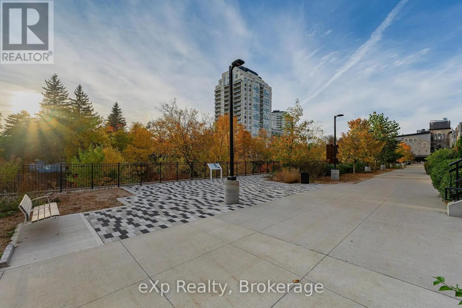 804 - 63 ARTHUR STREET S, #804