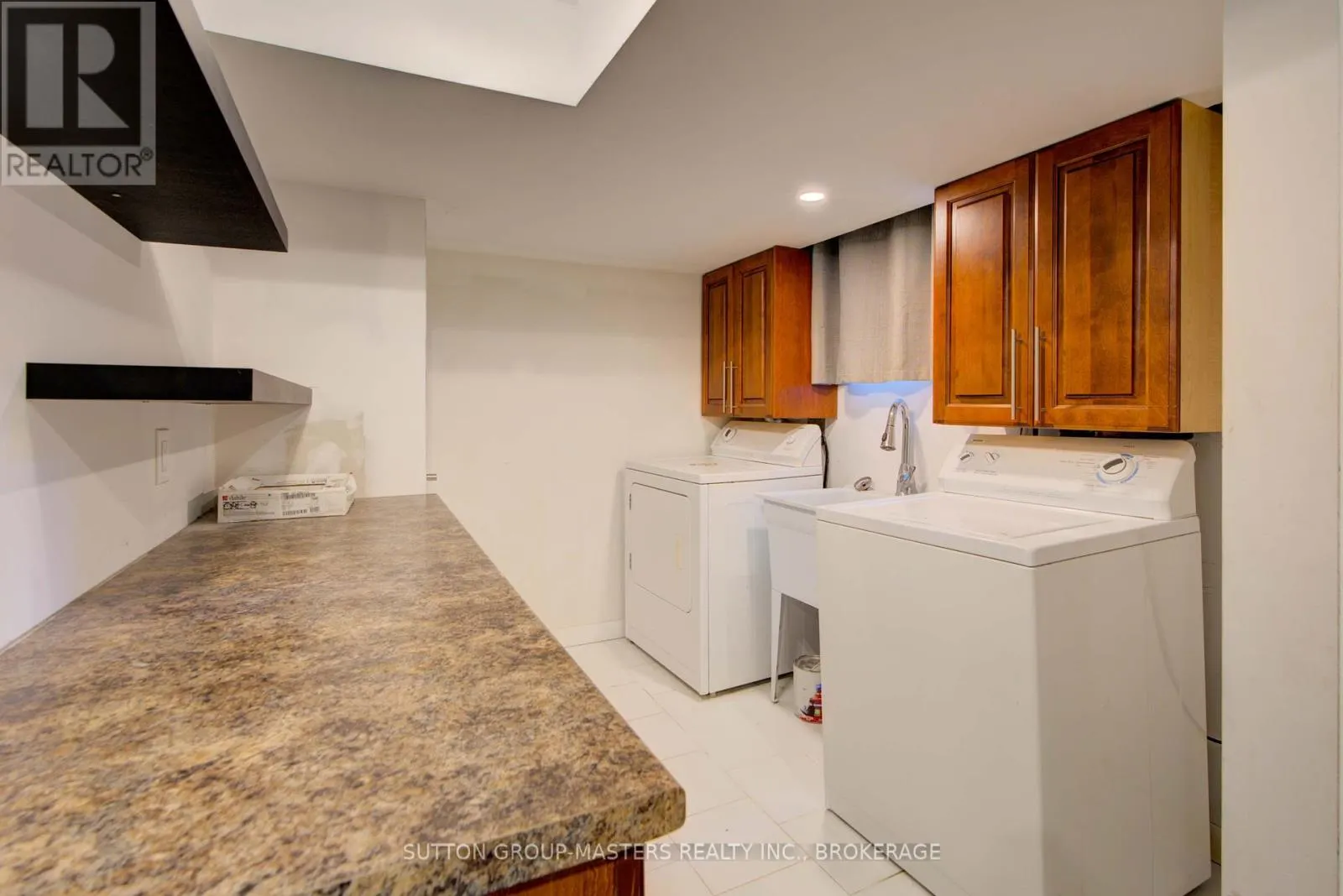 846 SANDRINGHAM PLACE