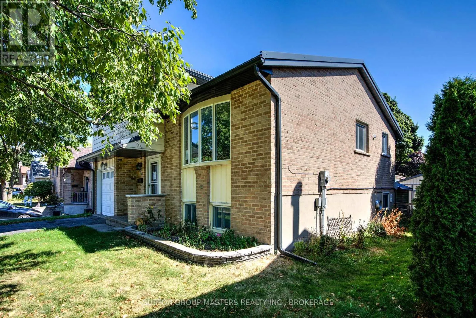 846 SANDRINGHAM PLACE