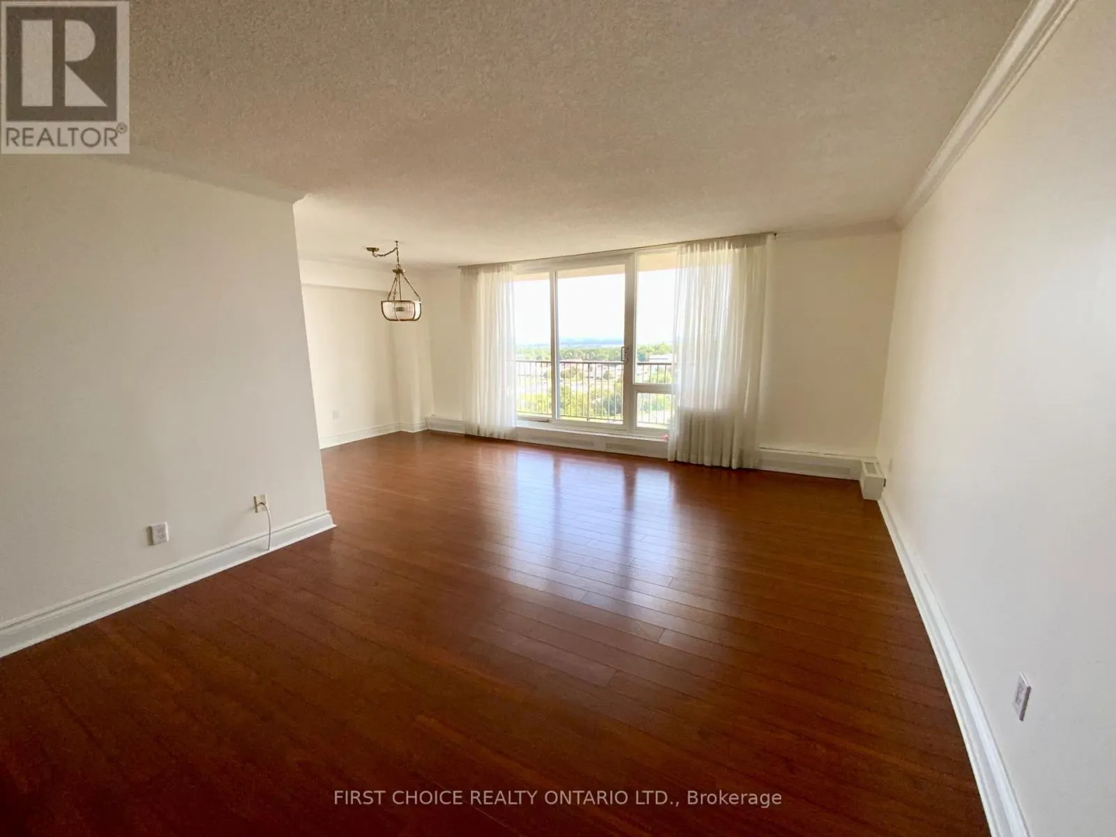 1708 - 665 BATHGATE DRIVE