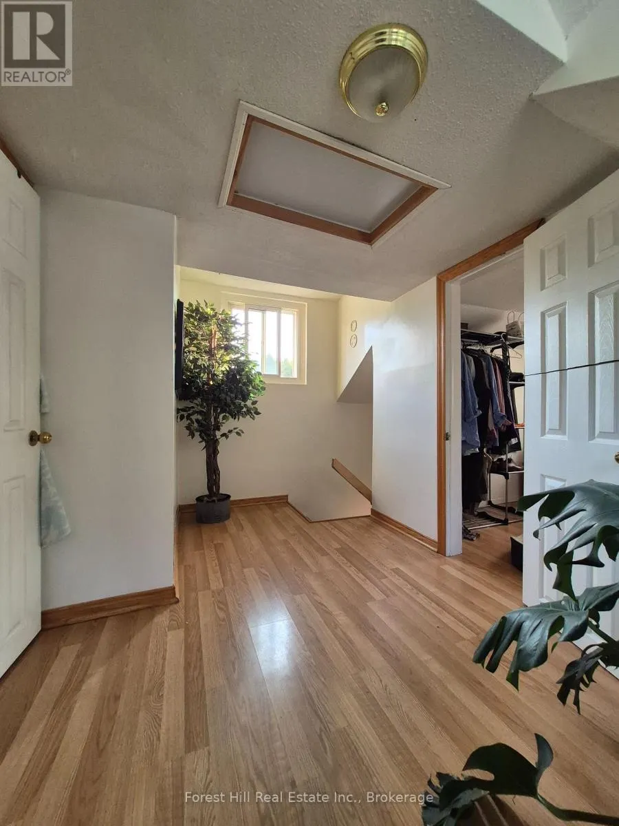 77 JAMES BAY JUNCTION ROAD S