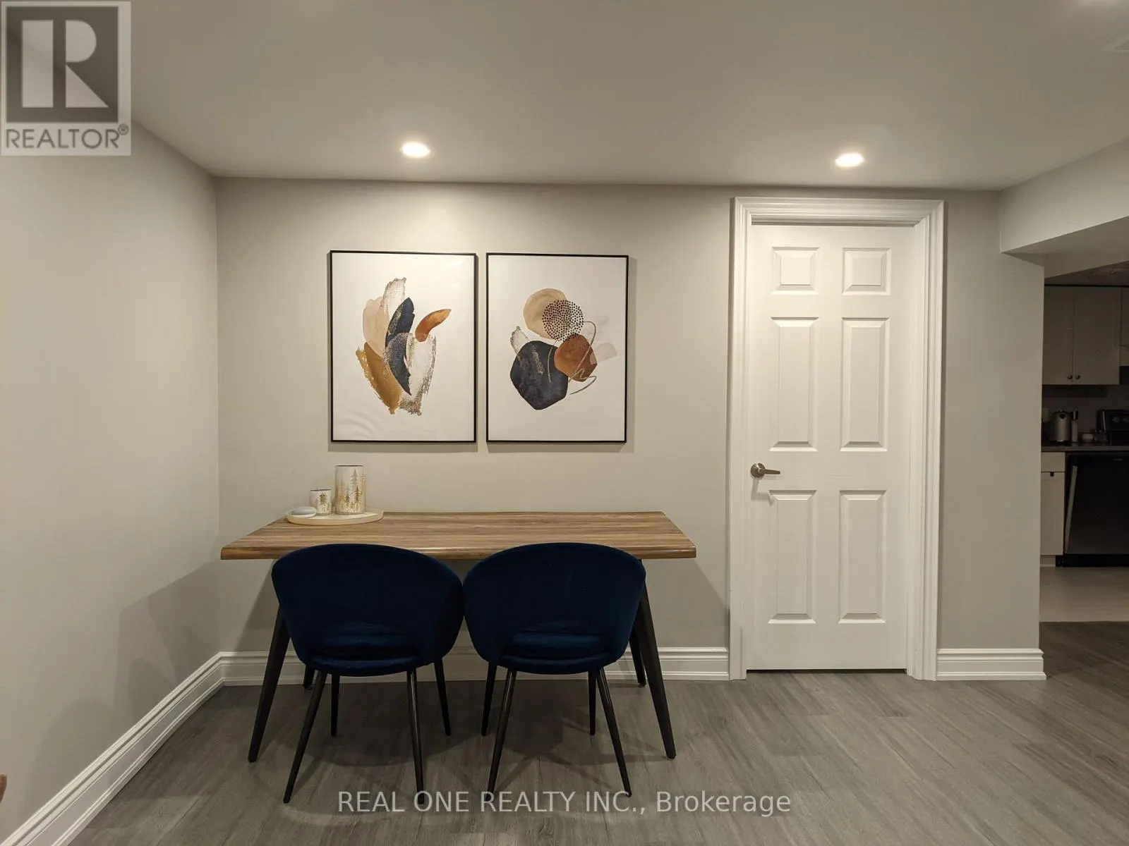 LOWER - 180 MANNING AVENUE