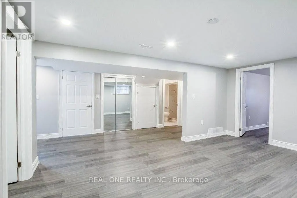 LOWER - 180 MANNING AVENUE