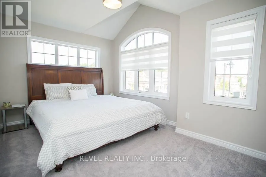2 ATTLEBERY CRESCENT