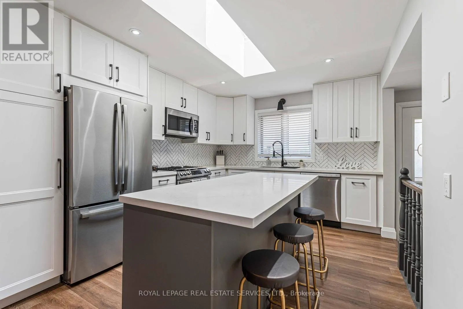27 CARTIER DRIVE