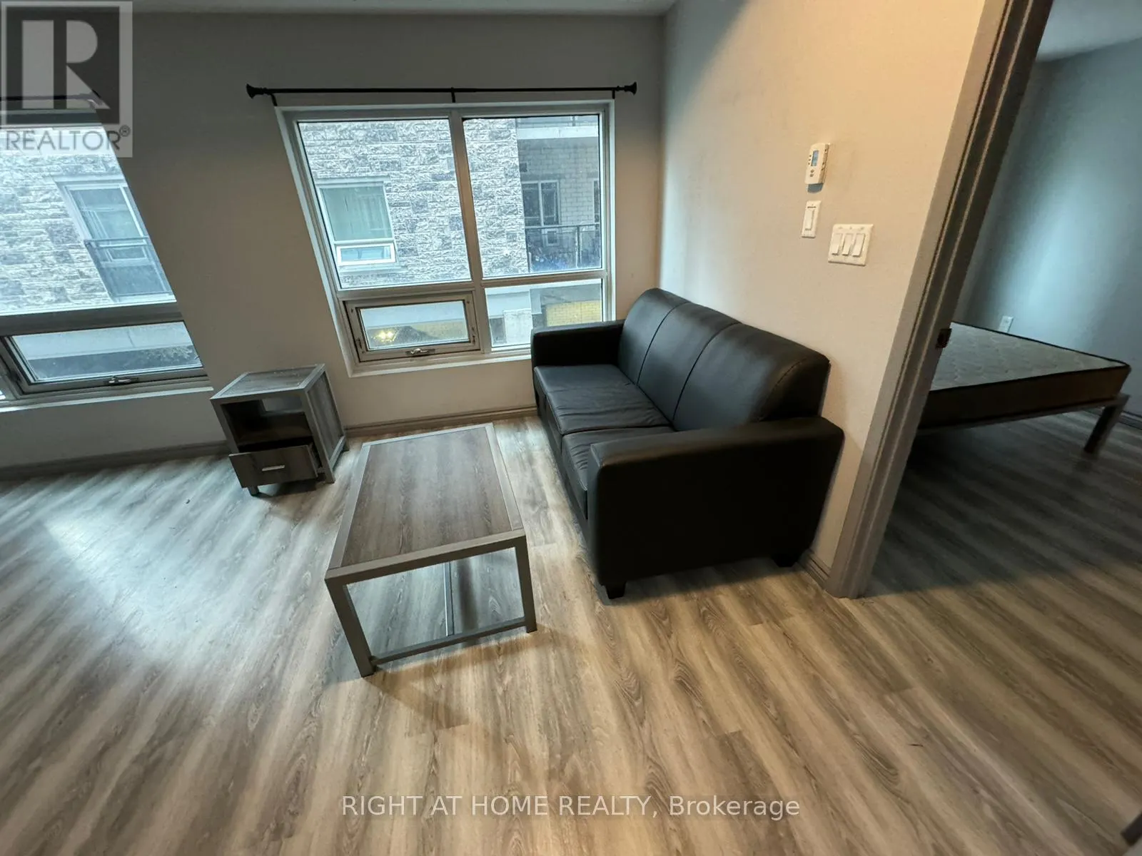108 - 275 LARCH STREET