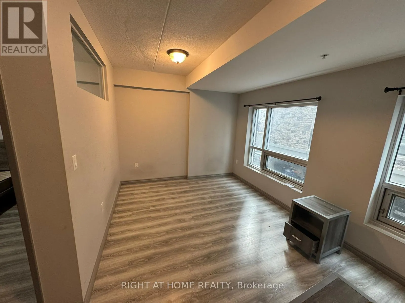 108 - 275 LARCH STREET