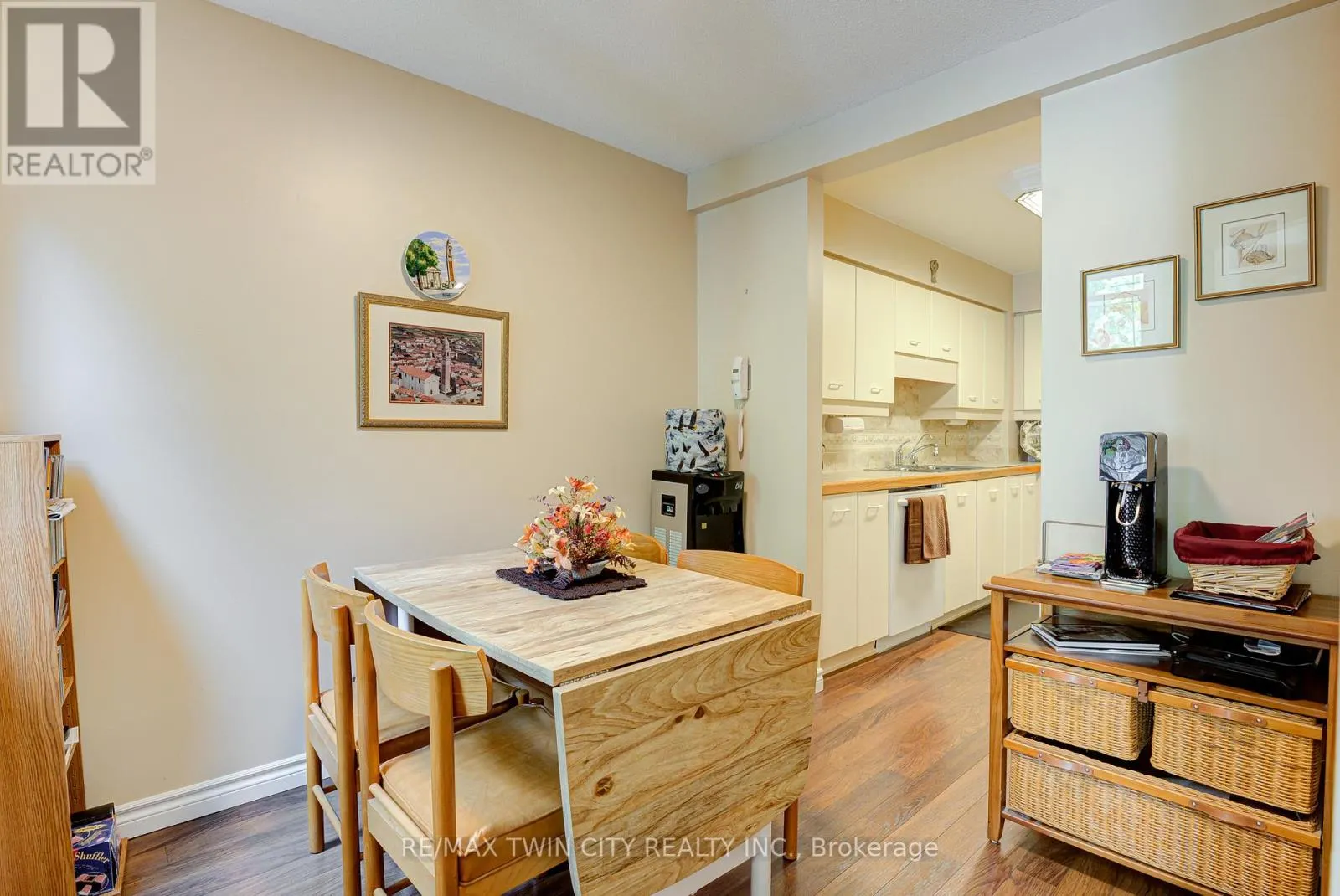 12 - 523 BEECHWOOD DRIVE