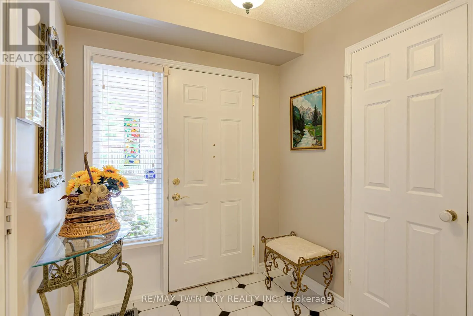 12 - 523 BEECHWOOD DRIVE