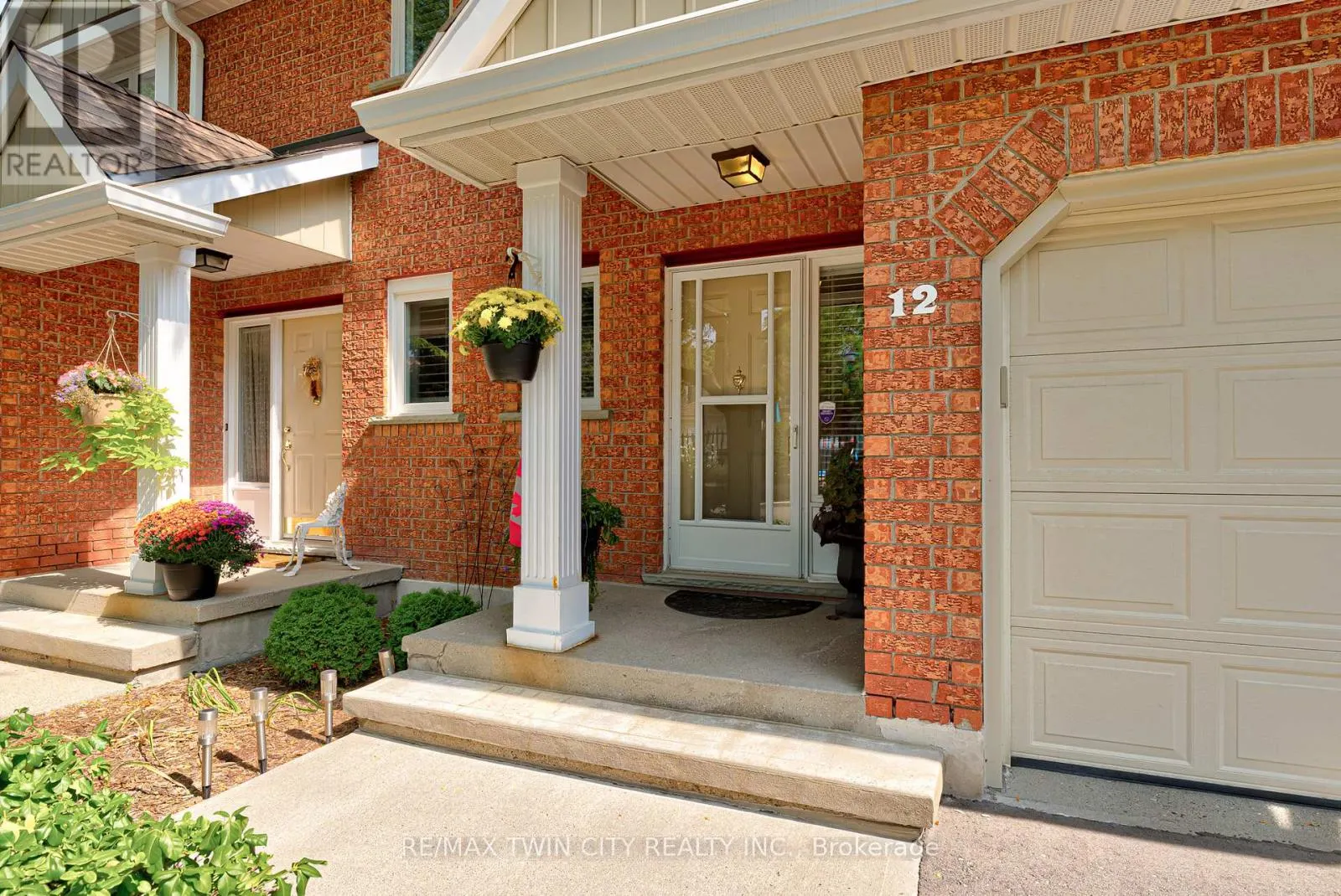 12 - 523 BEECHWOOD DRIVE