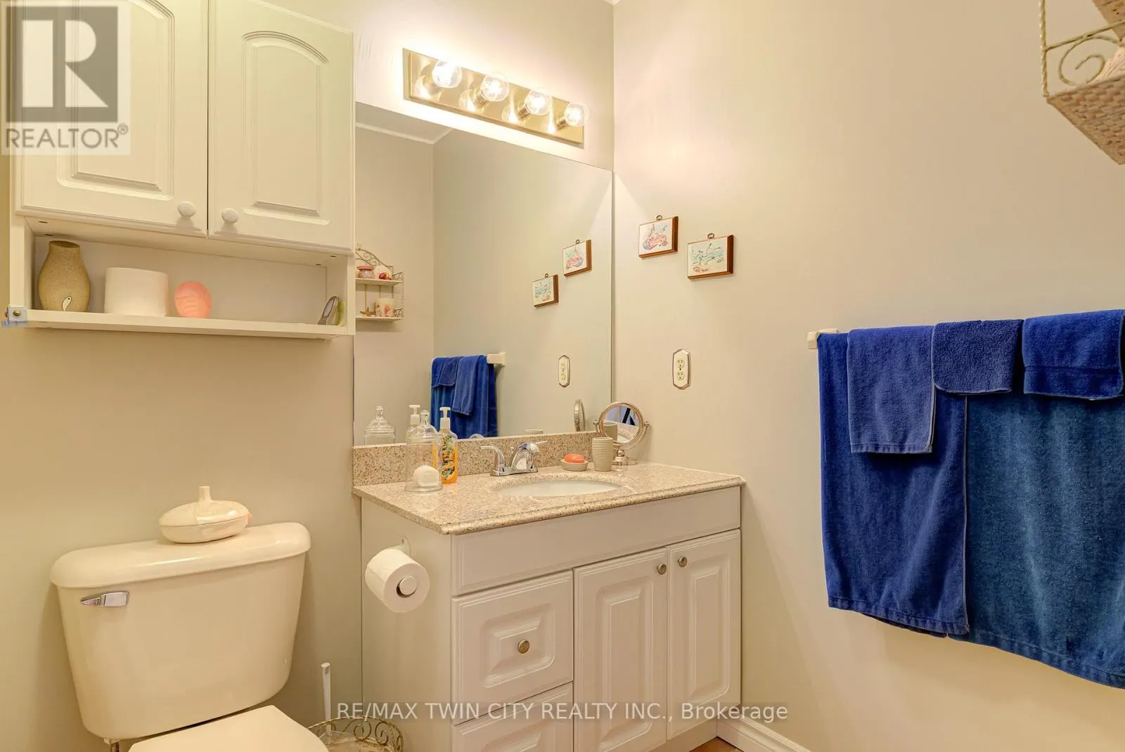 12 - 523 BEECHWOOD DRIVE