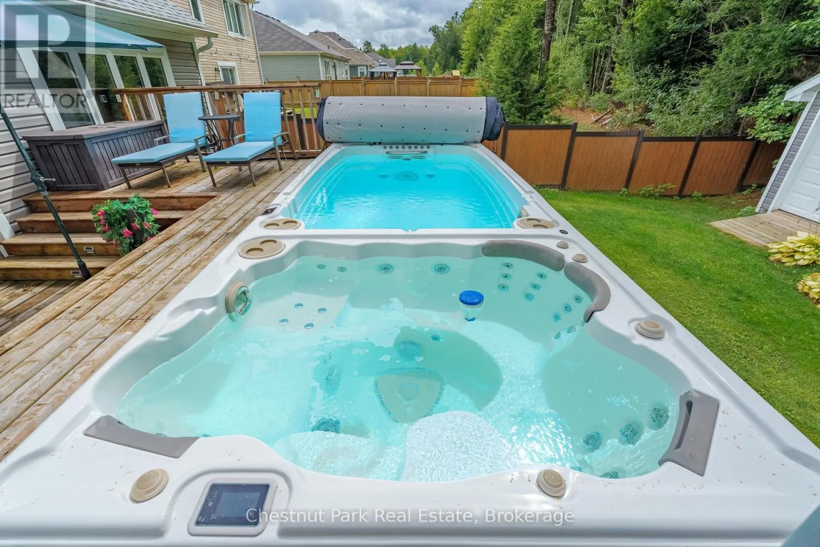 17 WINDSONG CRESCENT