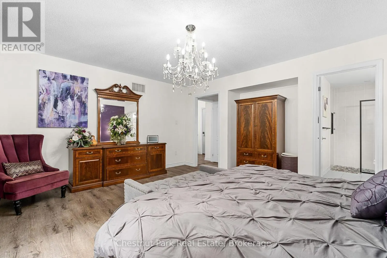 17 WINDSONG CRESCENT
