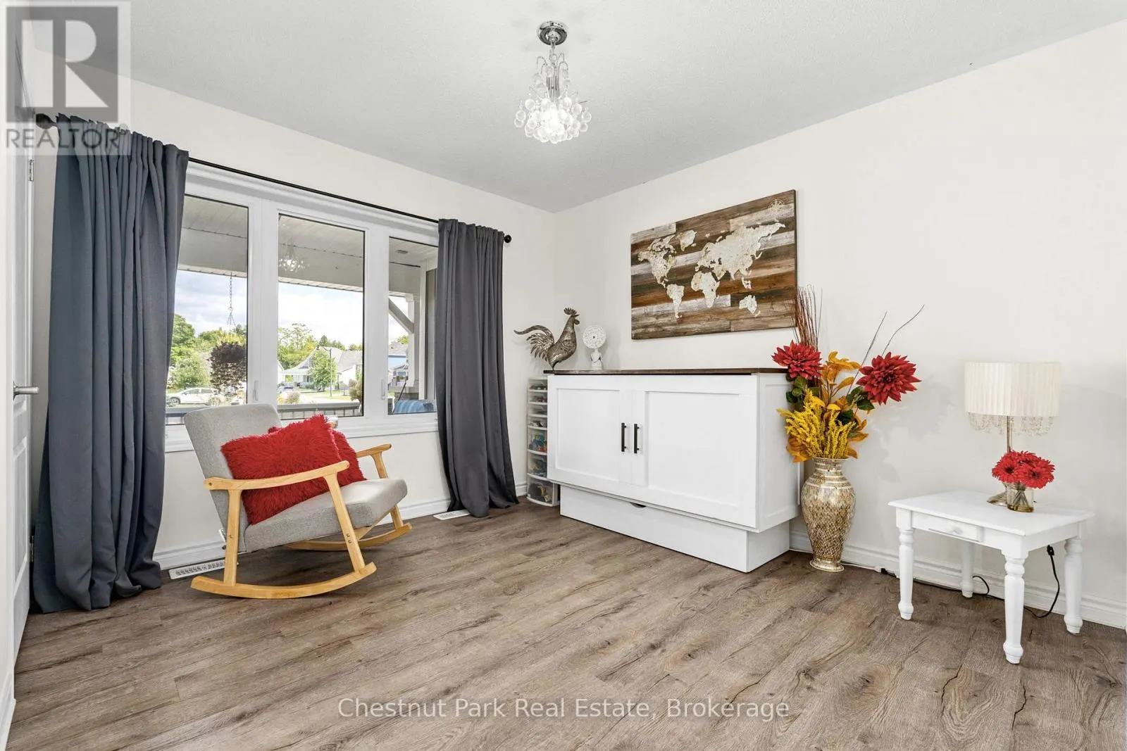 17 WINDSONG CRESCENT