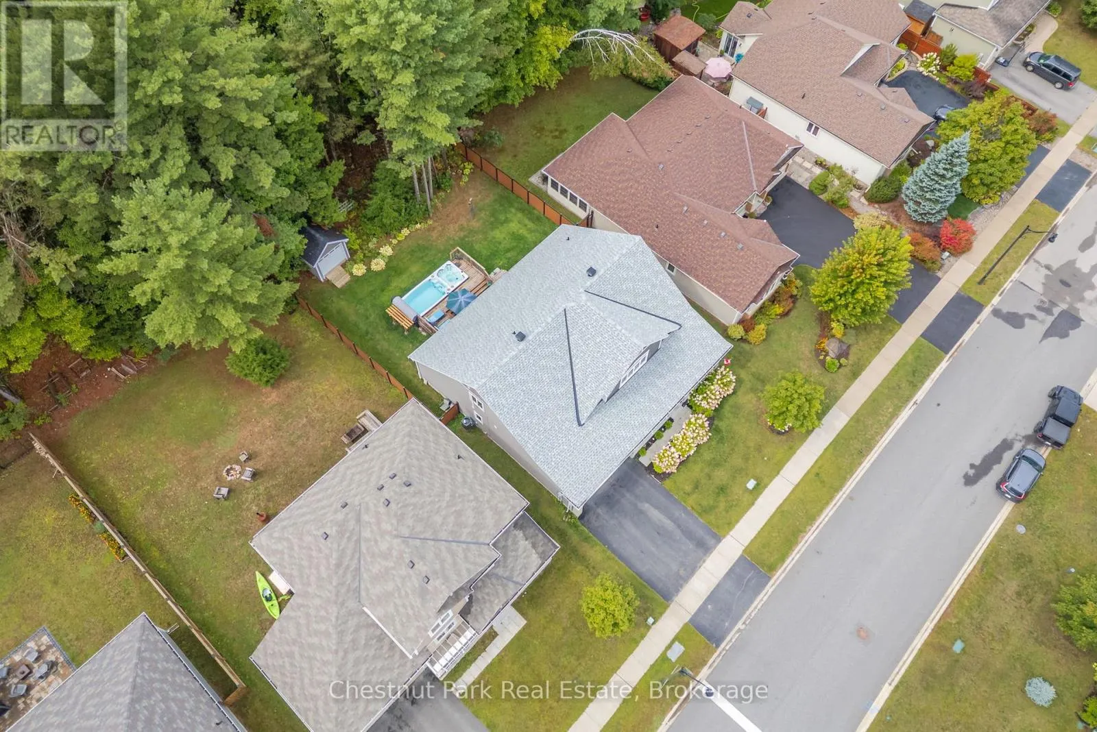 17 WINDSONG CRESCENT