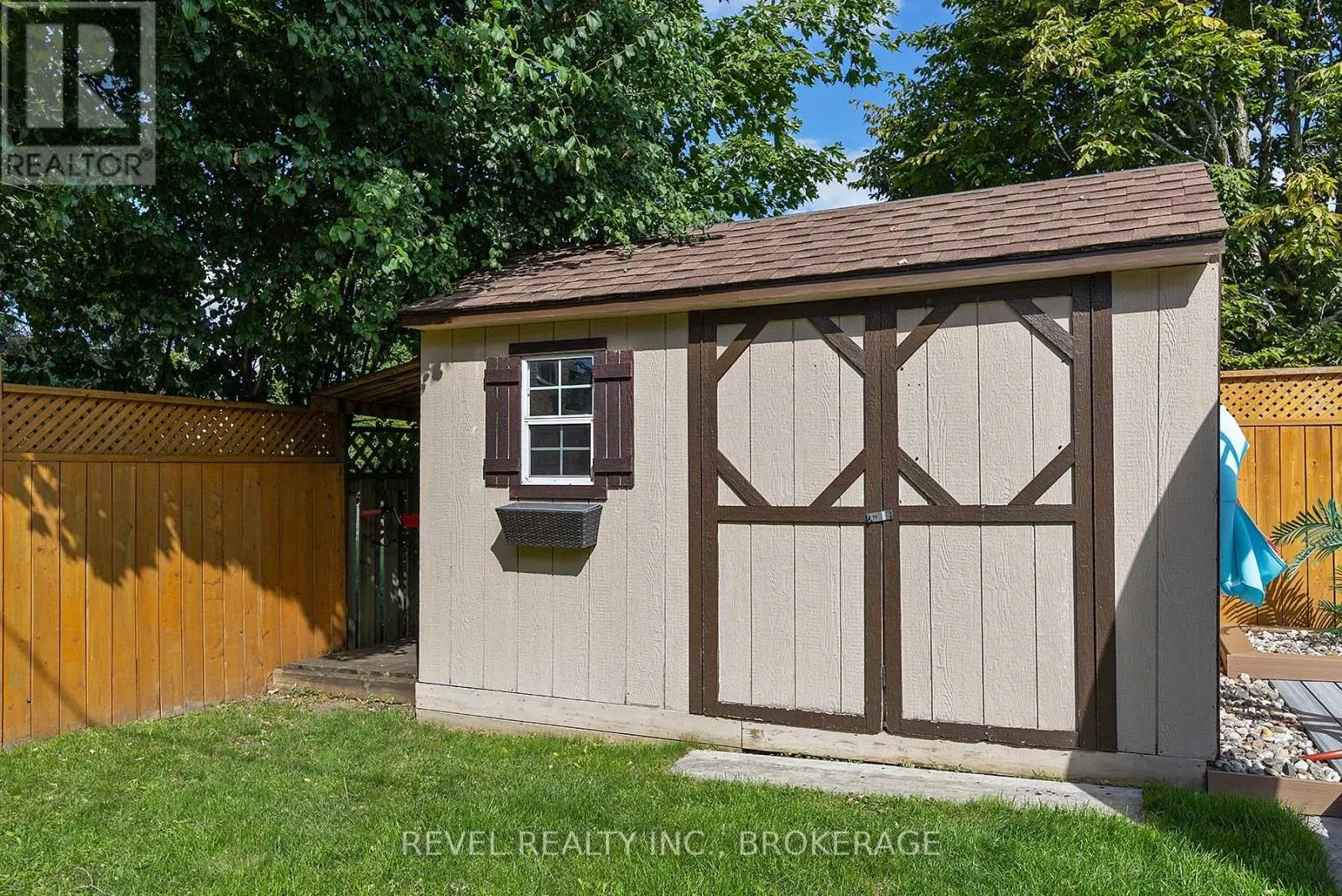 367 CARRIE CRESCENT