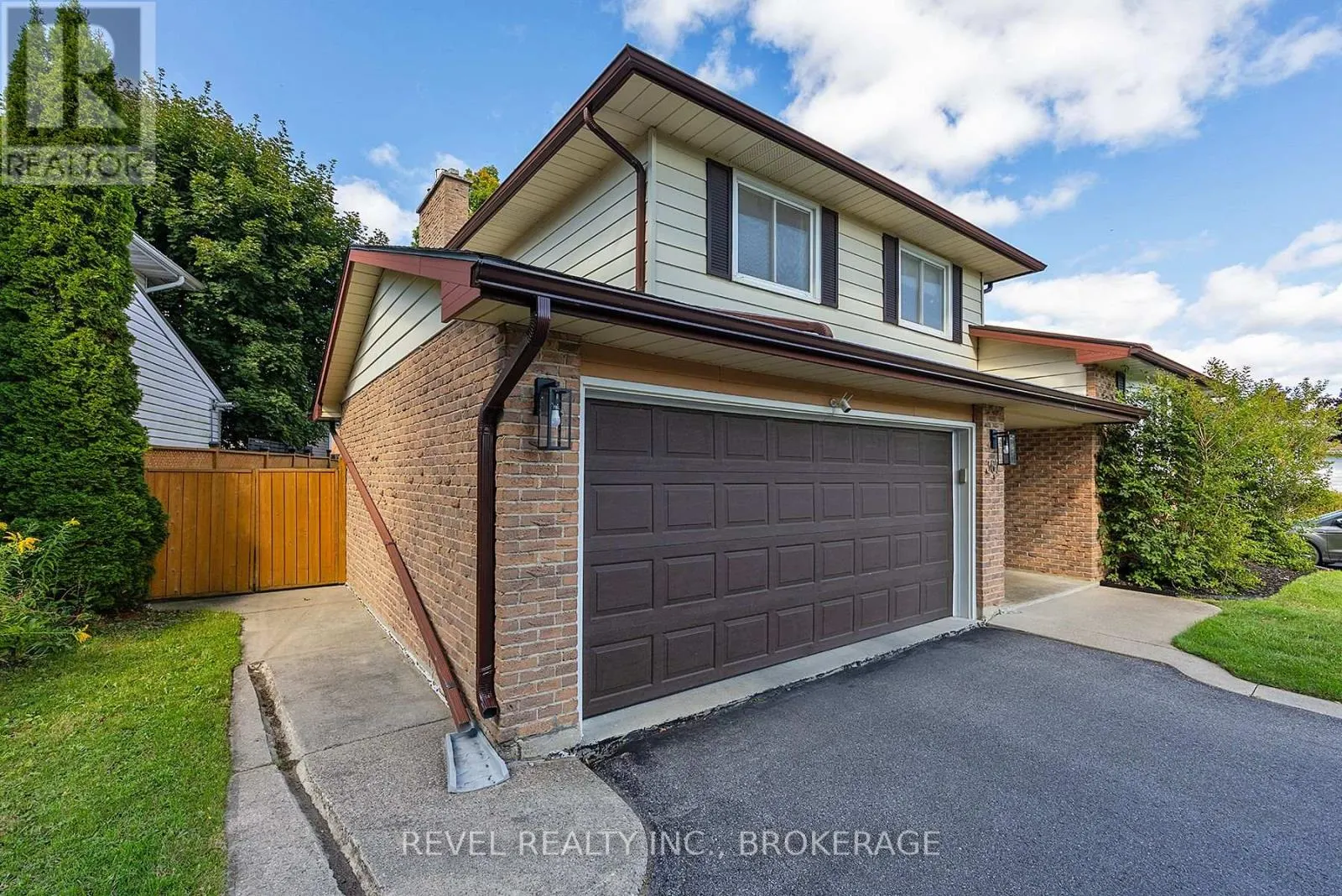 367 CARRIE CRESCENT