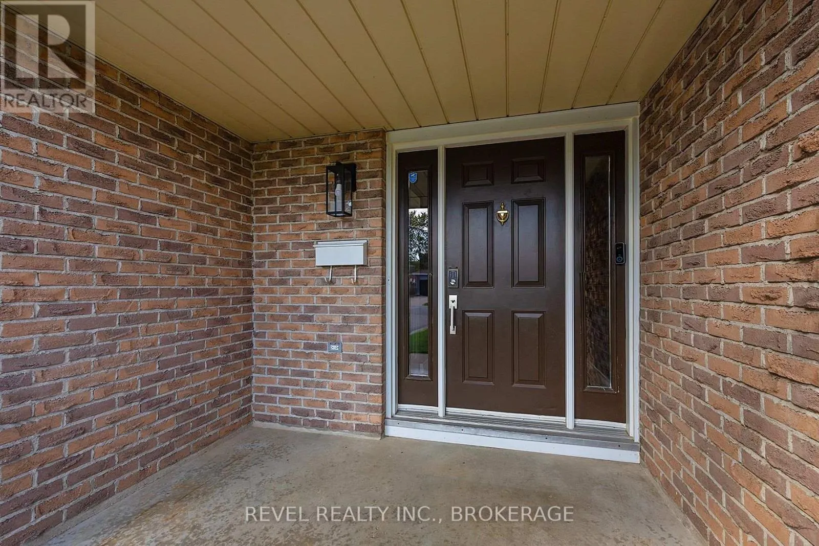 367 CARRIE CRESCENT