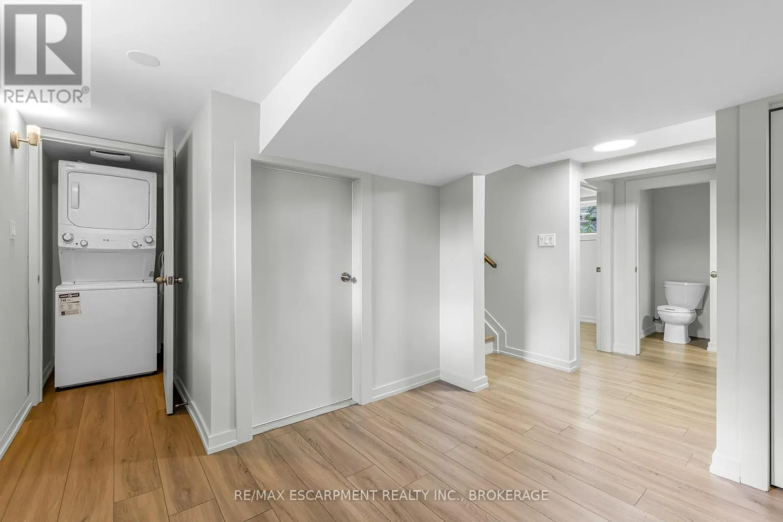 LOWER - 366 CARLTON STREET, #Lower