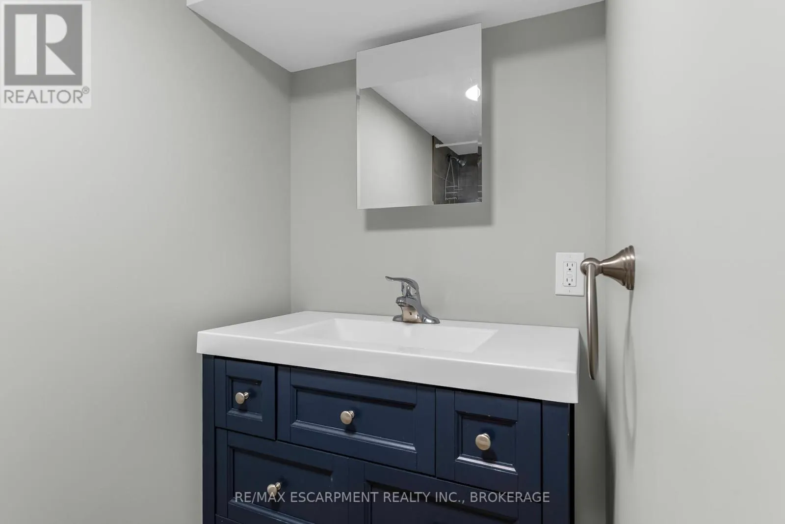 LOWER - 366 CARLTON STREET, #Lower