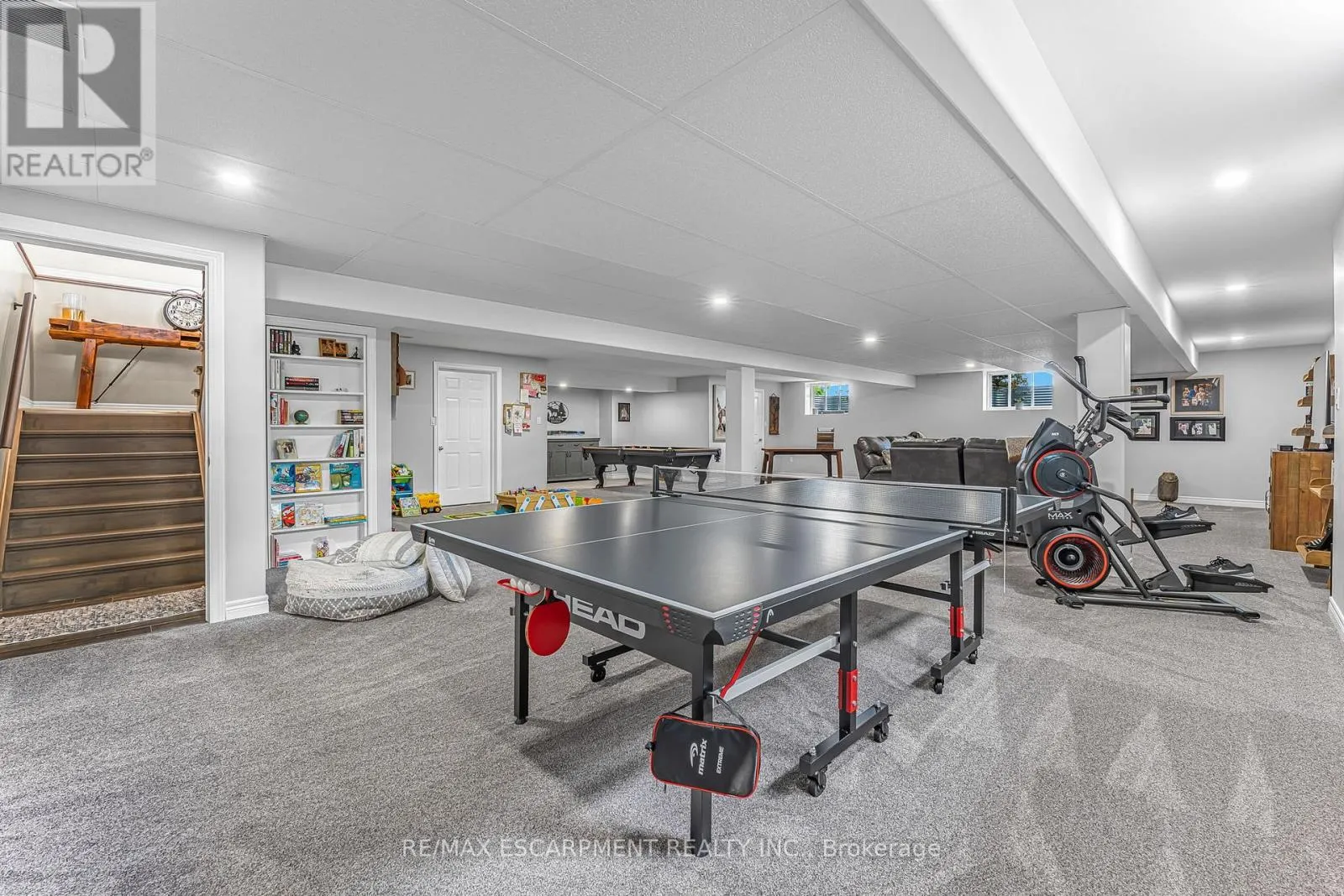3 SILVERTHORNE COURT