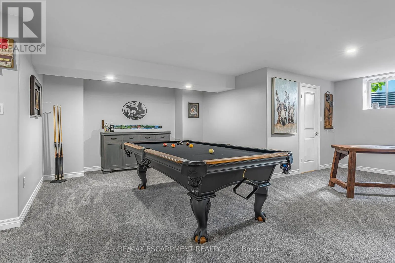 3 SILVERTHORNE COURT