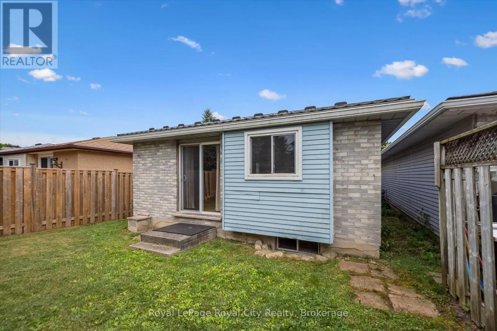 289 STRATHALLAN STREET