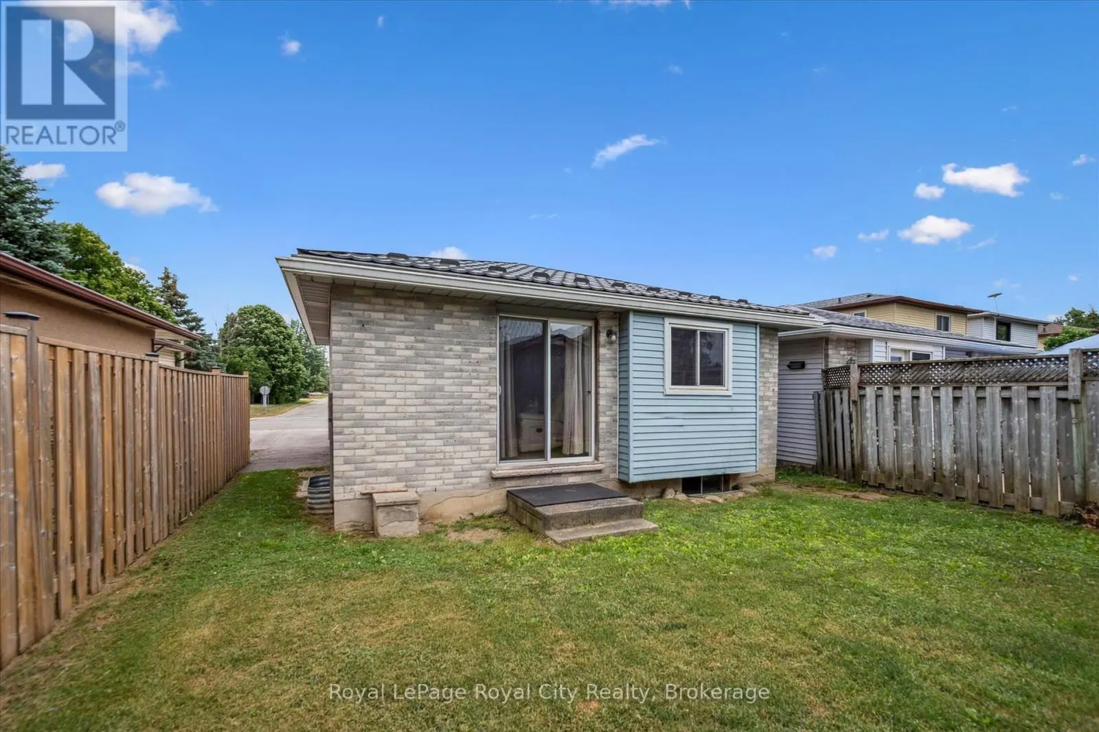 289 STRATHALLAN STREET