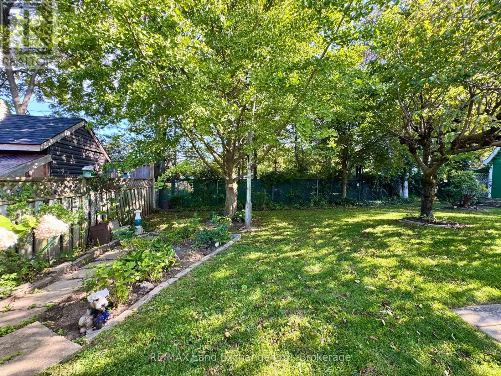 653 ASHWELL CRESCENT