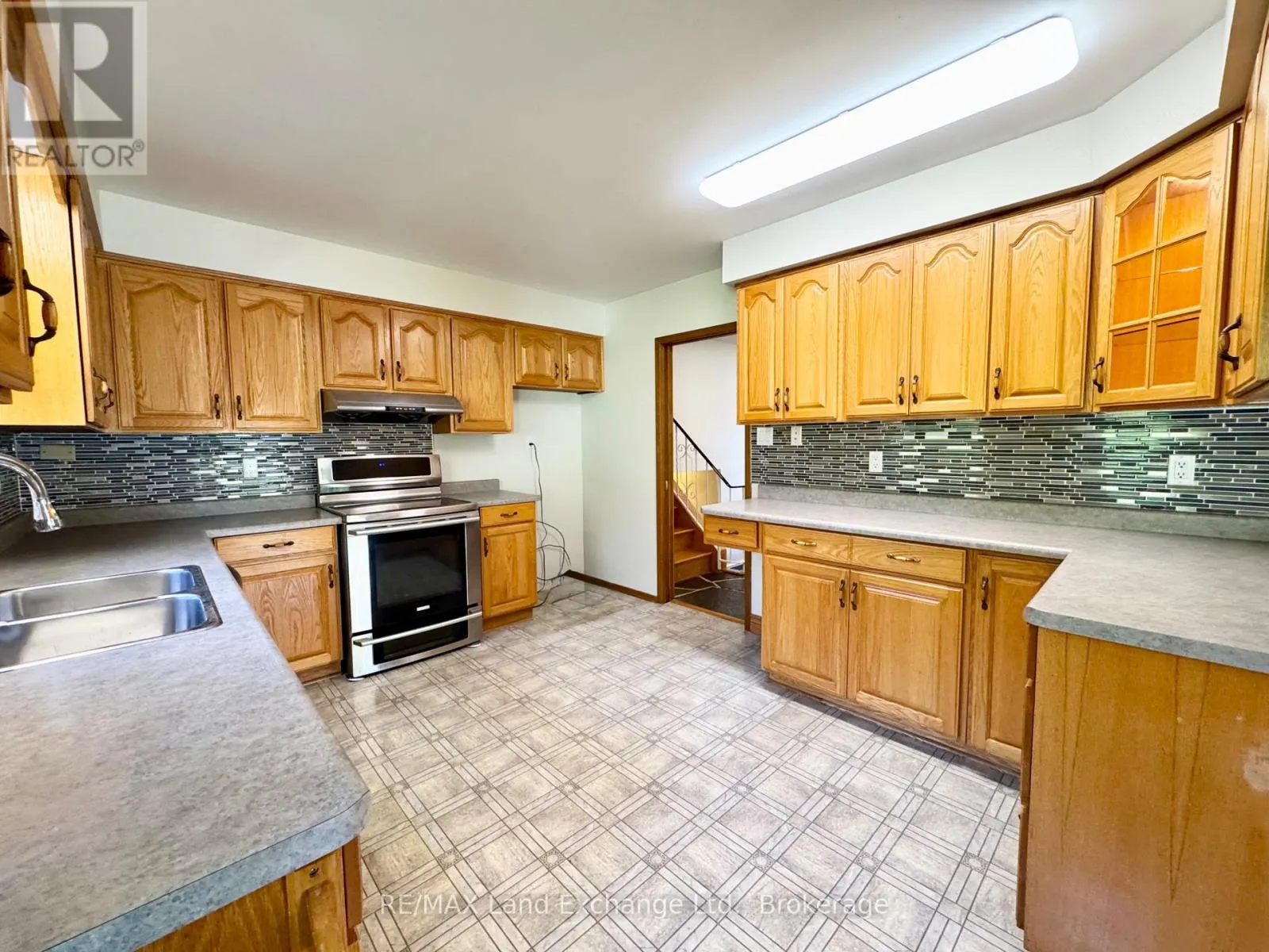 653 ASHWELL CRESCENT