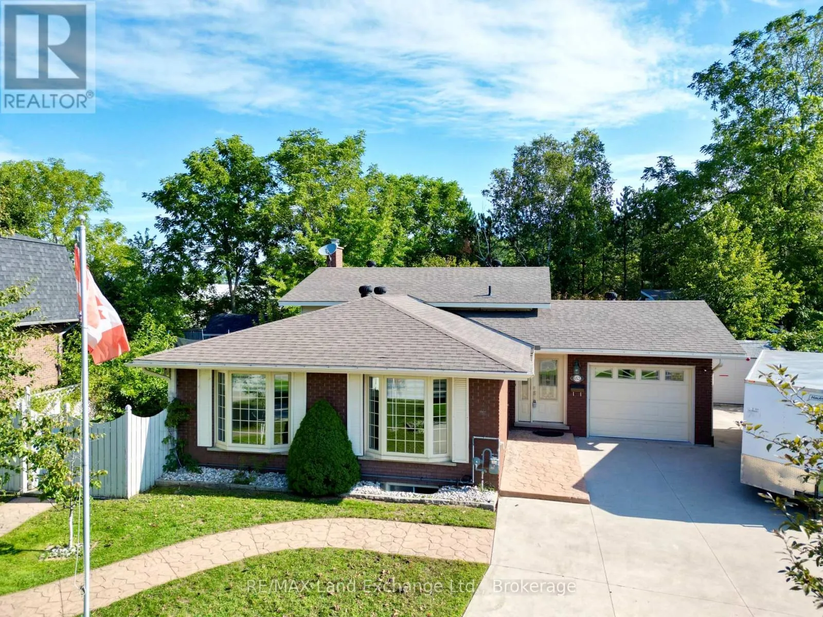 653 ASHWELL CRESCENT