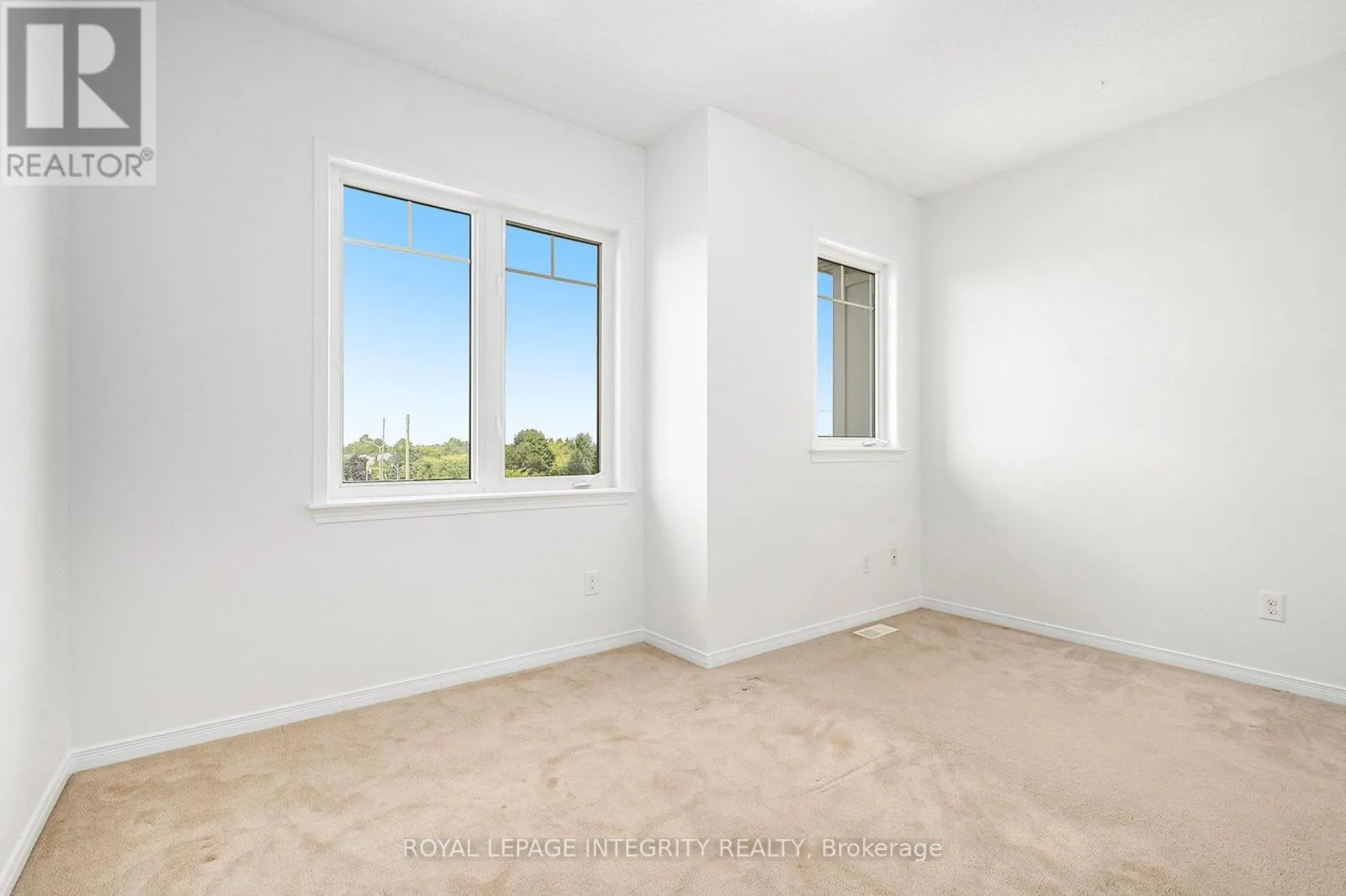 256 ESPIN HEIGHTS