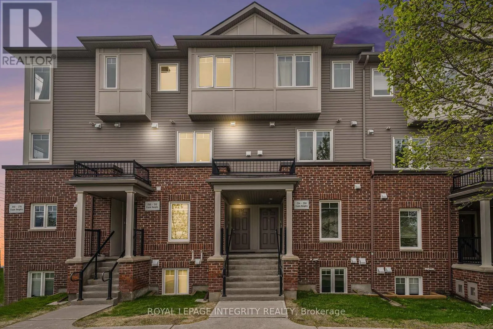 256 ESPIN HEIGHTS